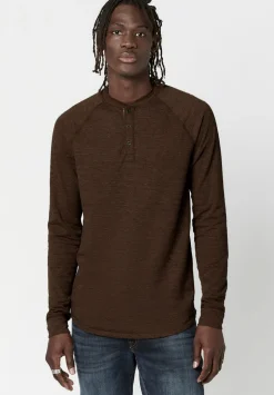 Kariver Henley Long Sleeve Henley in Chocolate - BM23368