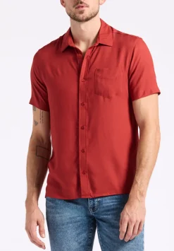 Sirilo Men's Fitted Short Sleeve Shirt, Baked Apple Red - BM24594