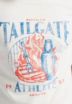 Tailgate Men's Graphic T-Shirt with BBQ Print, Milk - BM24640